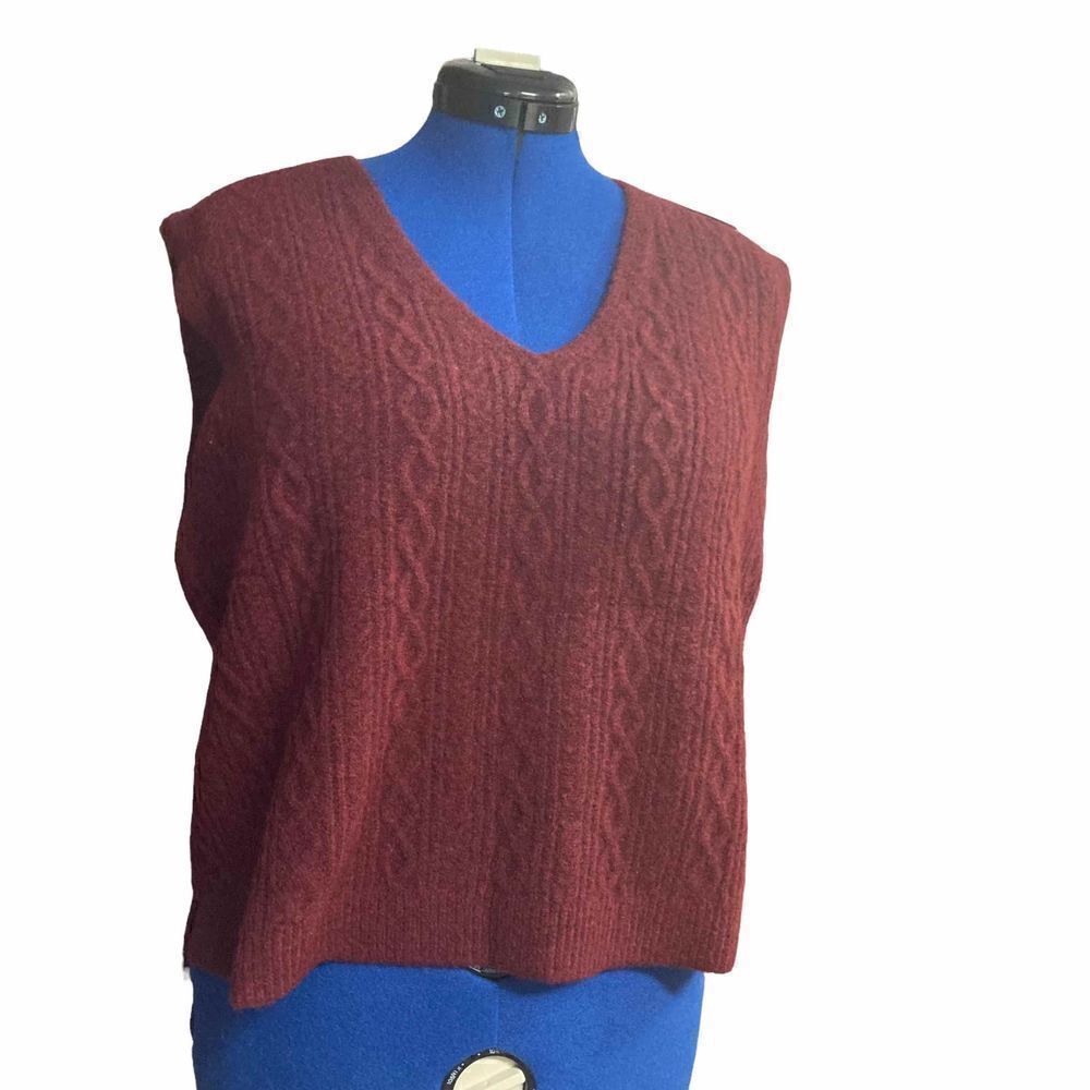 SCOOP Women’s Cable V-Neck Split Sweater‎ Vest Size XXXL/3XG (22) Red New